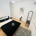 Center - Ideal For Tourists 게스트하우스 *
