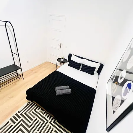 Guest house Center - Ideal For Tourists *