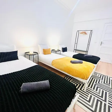 Guest house Center - Ideal For Tourists *