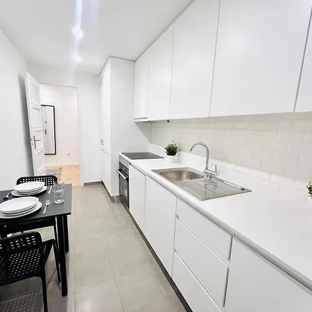 Guest house Center - Ideal For Tourists *