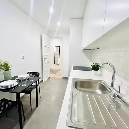 Center - Ideal For Tourists Guest house
